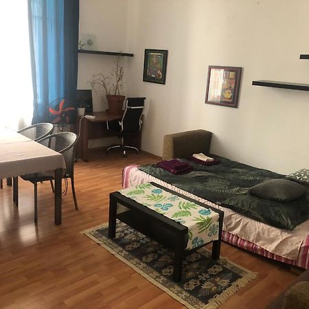 Kriszti Appartement Boedapest Buitenkant foto