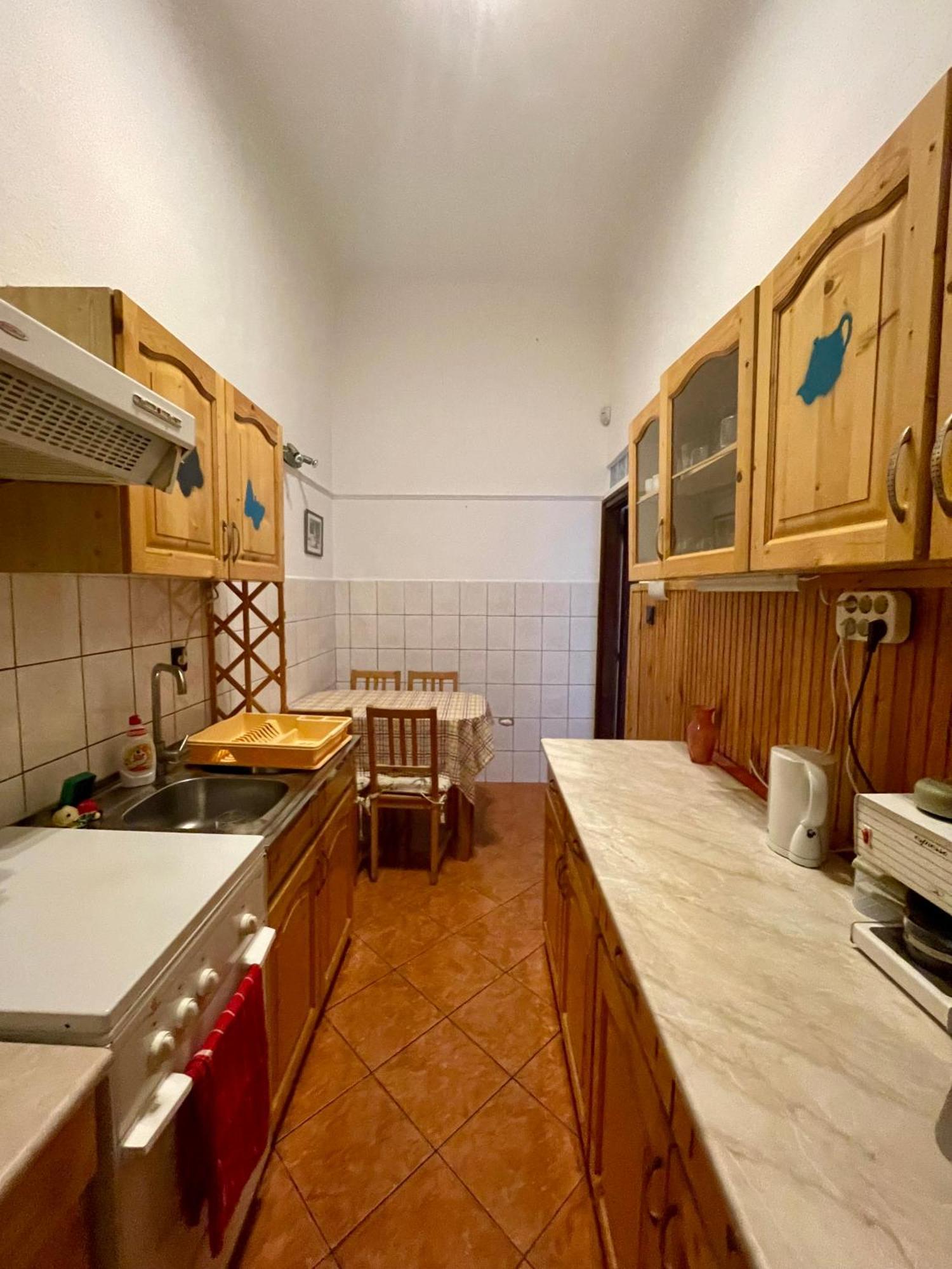 Kriszti Appartement Boedapest Buitenkant foto