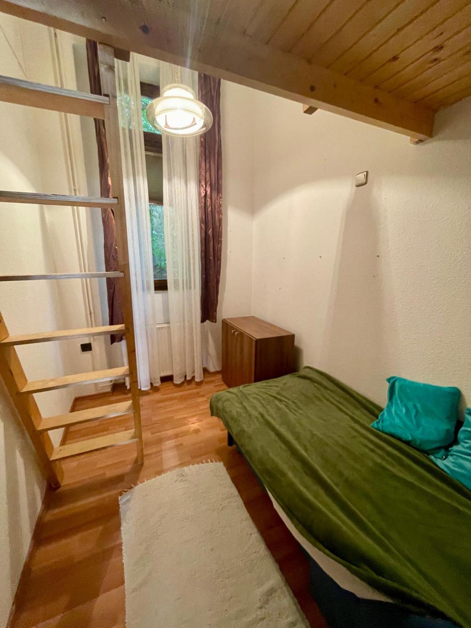 Kriszti Appartement Boedapest Buitenkant foto